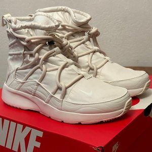 Nike Tanjun High Rise, Women, 8.5